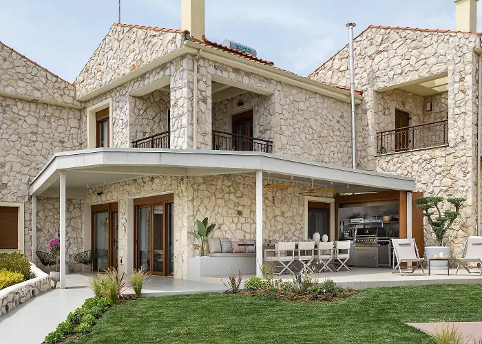 Constance's House Seaside In Ferienhaus Nikiti (Sithonia)