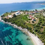Constance's House Seaside In Case de vacanță Nikiti (Sithonia)